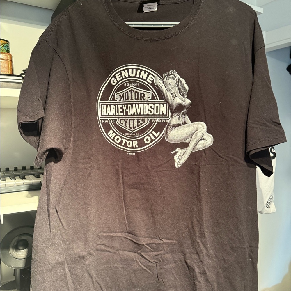 Harley-Davidson Charcoal Tee with Vintage Graphic